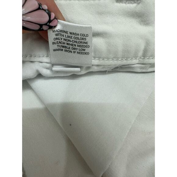 SO Womens Juniors Shorts Size 17 White Chino Favorite Low Rise Midi - Picture 5 of 10